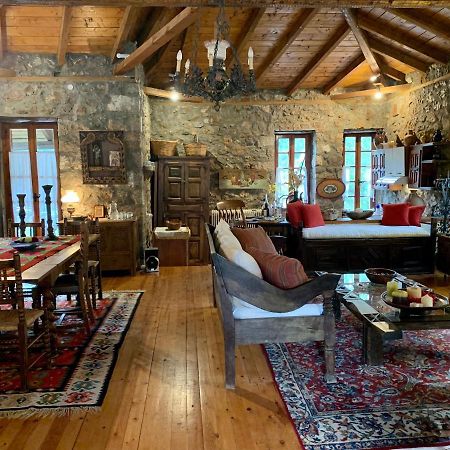 Villa Mariolata Stone House Lílaia Esterno foto
