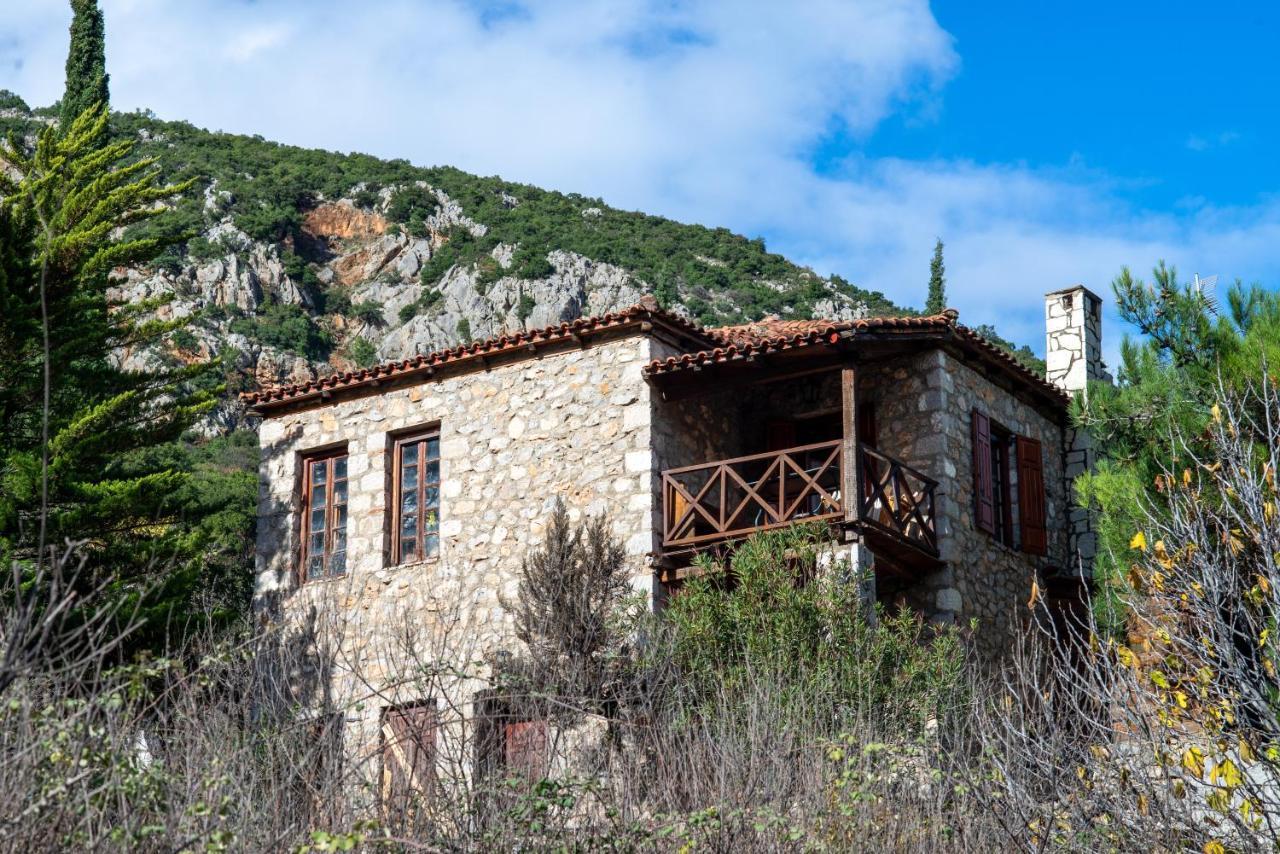 Villa Mariolata Stone House Lílaia Esterno foto